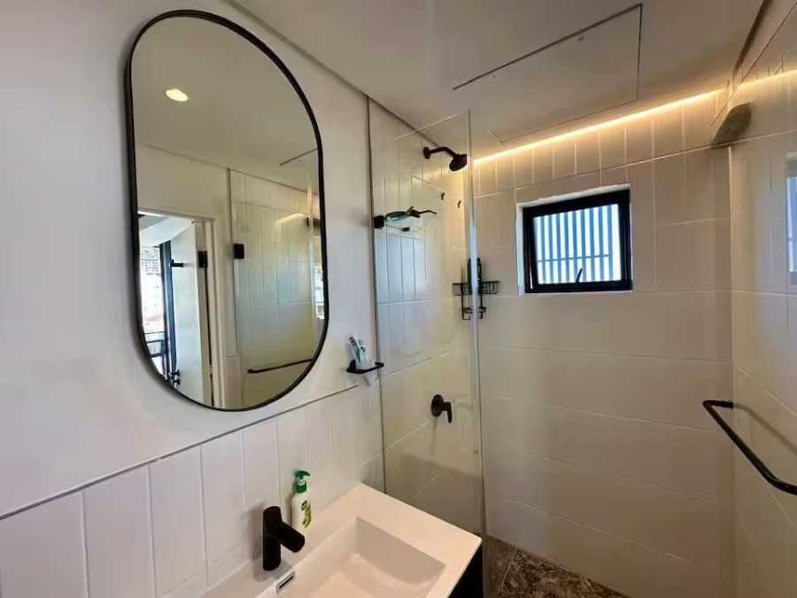 To Let 2 Bedroom Property for Rent in Sea Point Western Cape